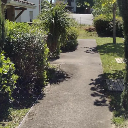 Duplex Casita Mia Chez Myriam 3 Etoiles Climatise 4 Adultes 2 3 Lits Terrasse Jardin 公寓